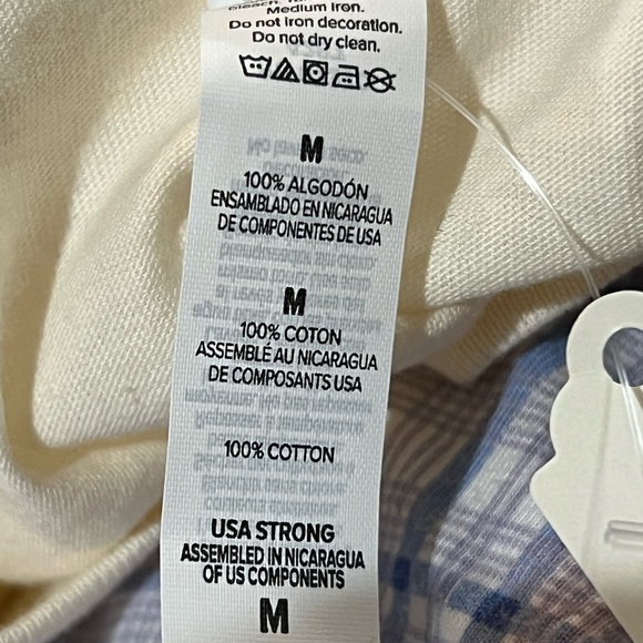 Vintage Truck Holiday Christmas T-shirt - Picture 4 of 7